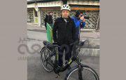 عکس| دوچرخه سواری و لباس خاص مدیرکل محیط زیست شهرداری تهران!